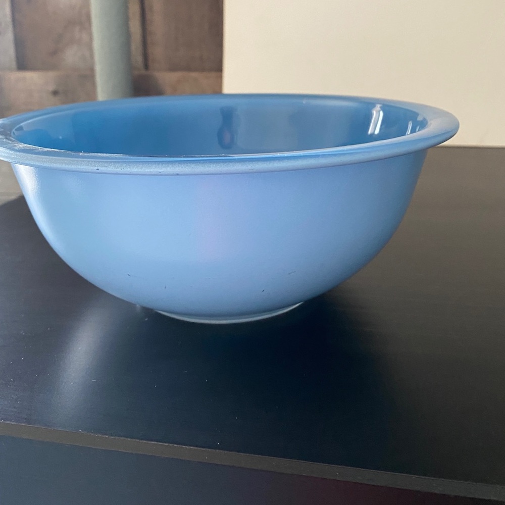 @dojomo17 here’s a blue clear bottom bowl, 8 inch…